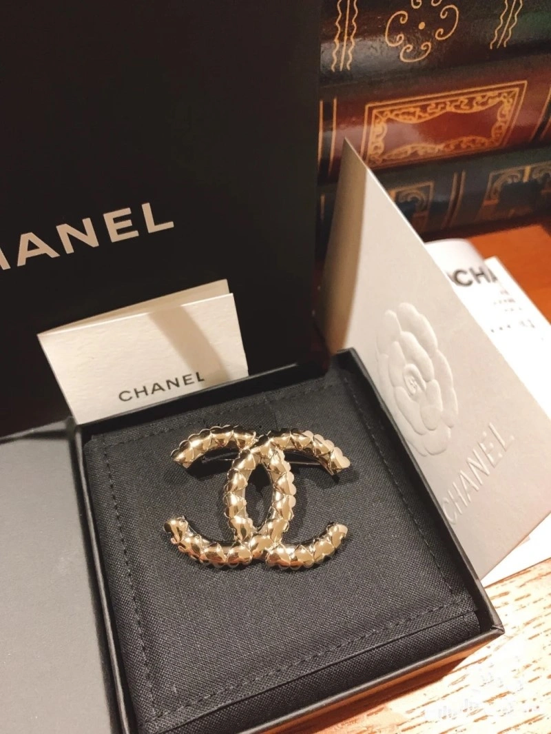 Chanel Brooches Elegant 221792