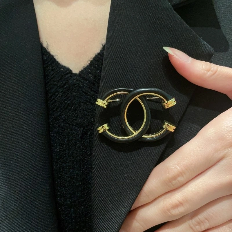 Chanel Brooches Versatile 221791