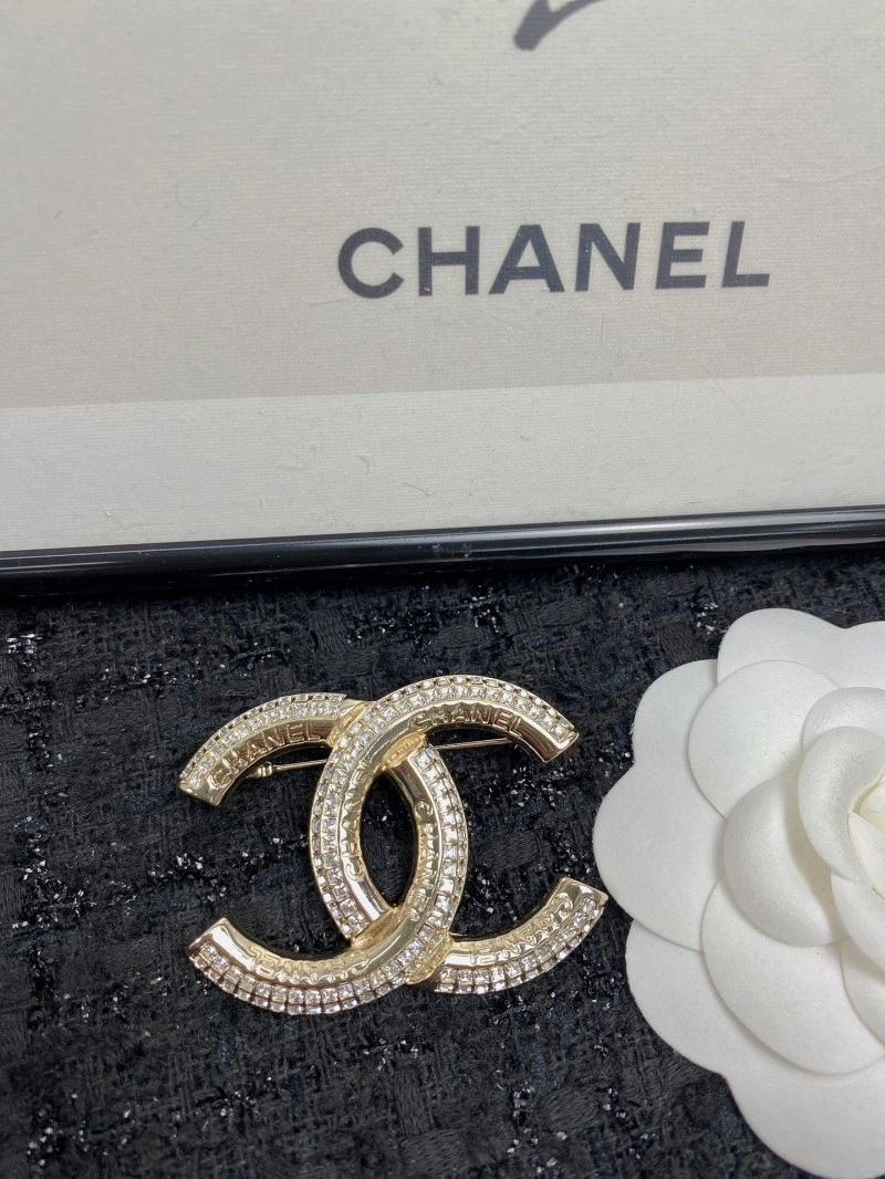FreshLook Chanel Brooches 221783