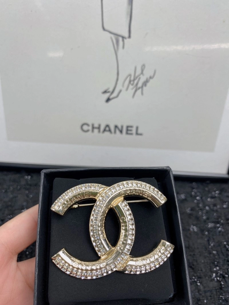 FreshLook Chanel Brooches 221783