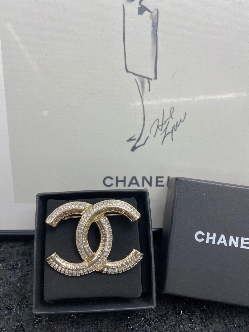 FreshLook Chanel Brooches 221783