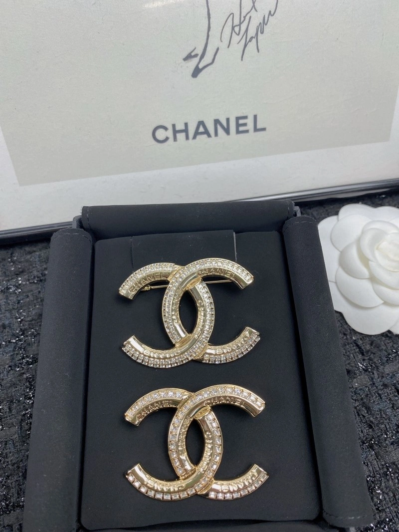 FreshLook Chanel Brooches 221783