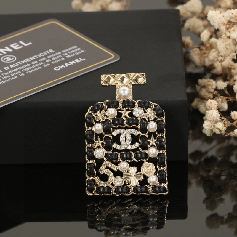 Chanel Brooches RelaxedFit 221779