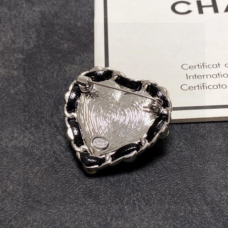 Colorful Chanel Brooches 221781