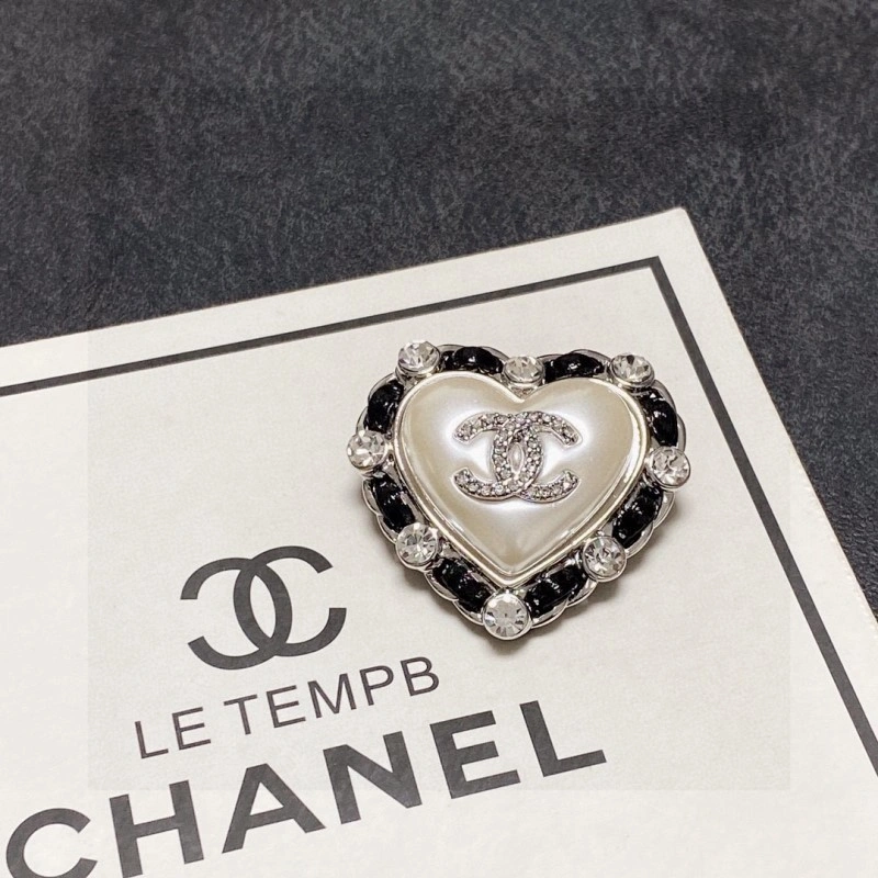 Colorful Chanel Brooches 221781