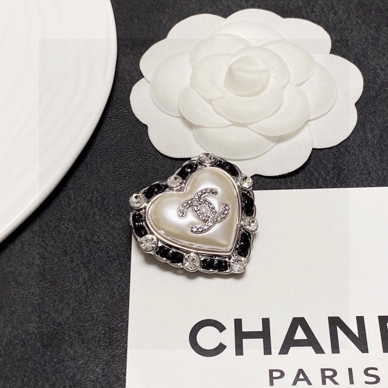 Colorful Chanel Brooches 221781