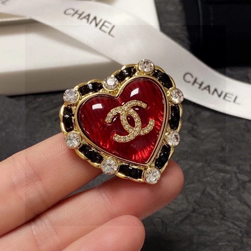 Affordable Chanel Brooches 221774