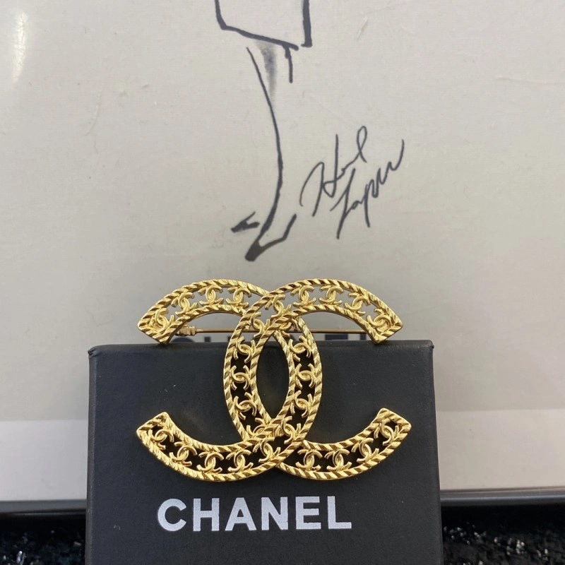 Chanel Brooches Versatile 221787