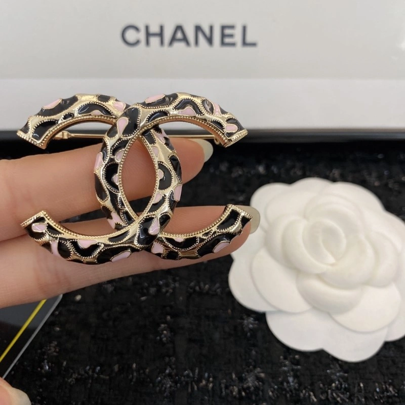 Packable Chanel Brooches 221769