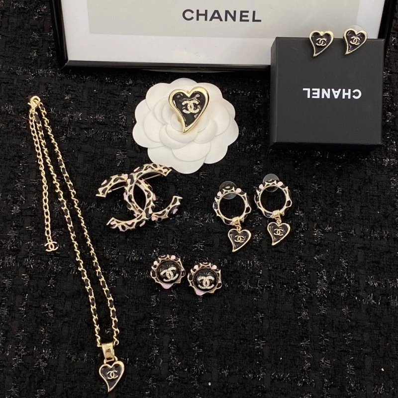 Packable Chanel Brooches 221769