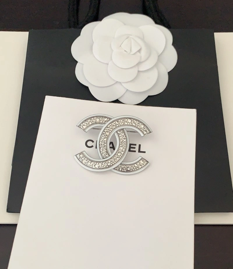 Chanel Brooches Durable 221824