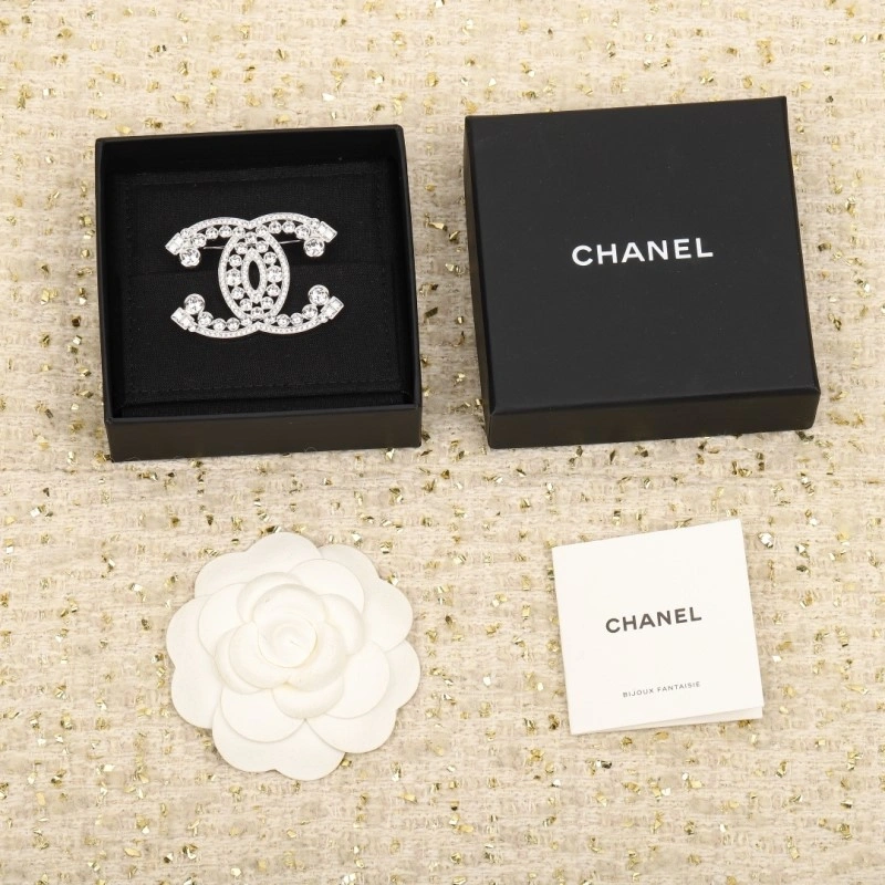 Attractive Chanel Brooches 221764