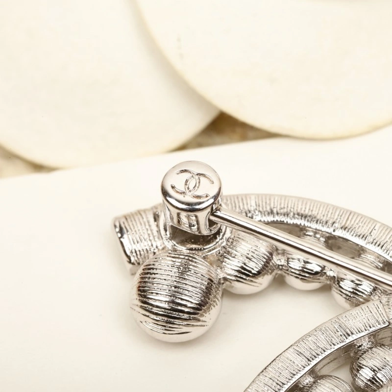 Attractive Chanel Brooches 221764