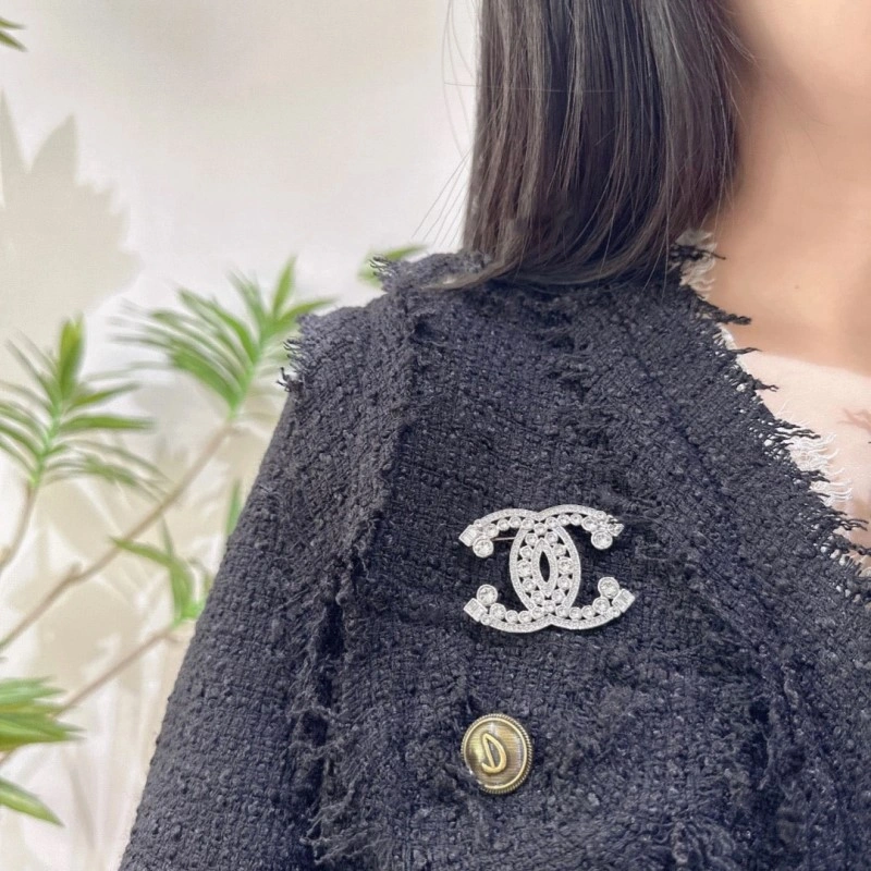 Attractive Chanel Brooches 221764