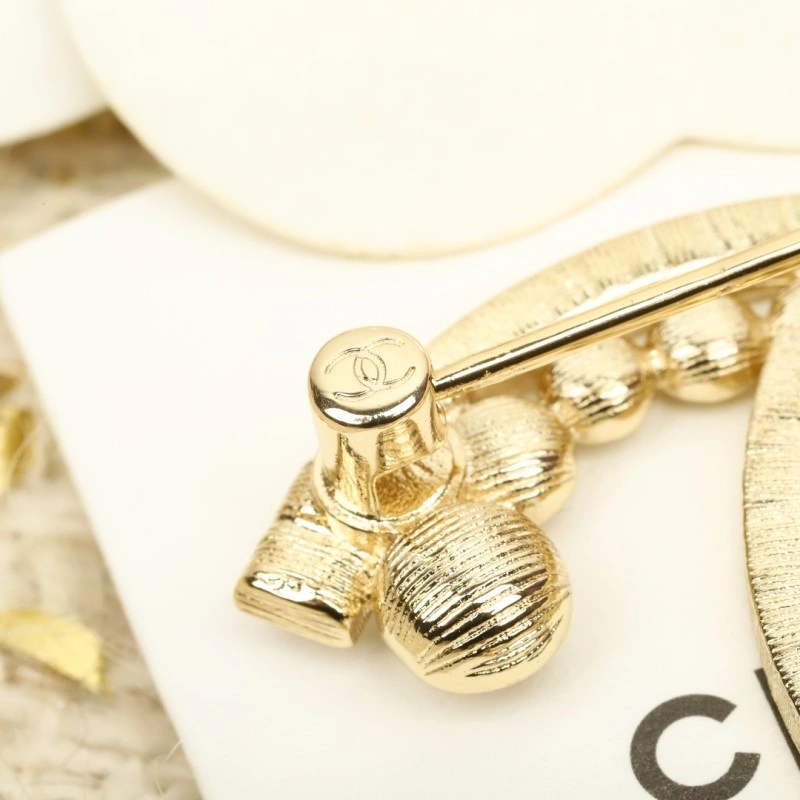 StreetReady Chanel Brooches 221761