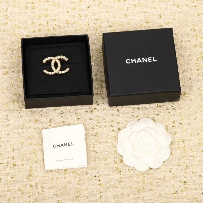 Neat Chanel Brooches 221756