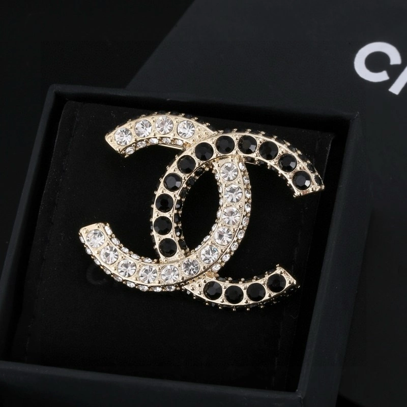 Versatile Chanel Brooches 221751