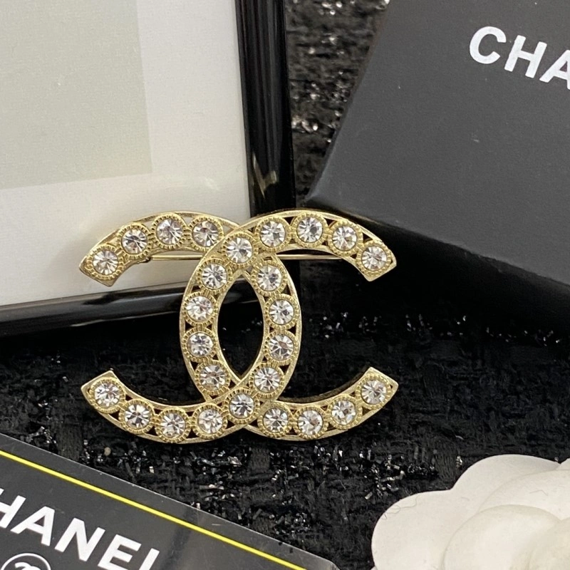 EyeCatching Chanel Brooches 221747