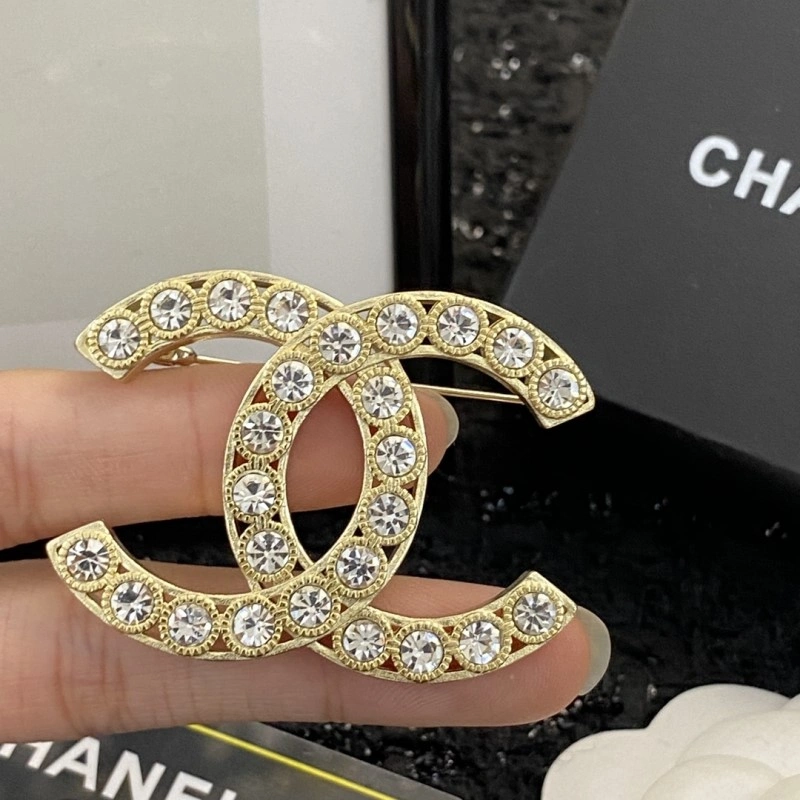 EyeCatching Chanel Brooches 221747