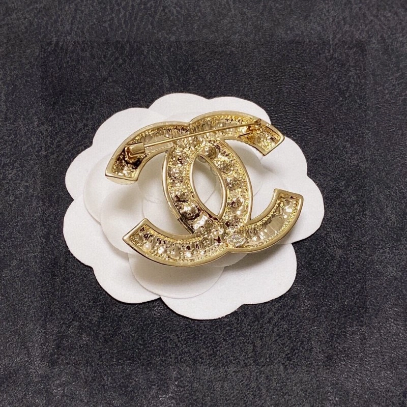 HighPerformance Chanel Brooches 220385