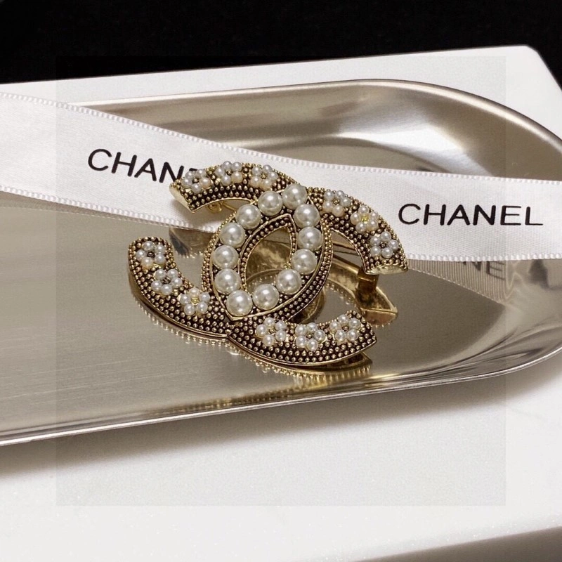 HighPerformance Chanel Brooches 220385