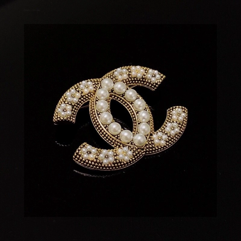 HighPerformance Chanel Brooches 220385