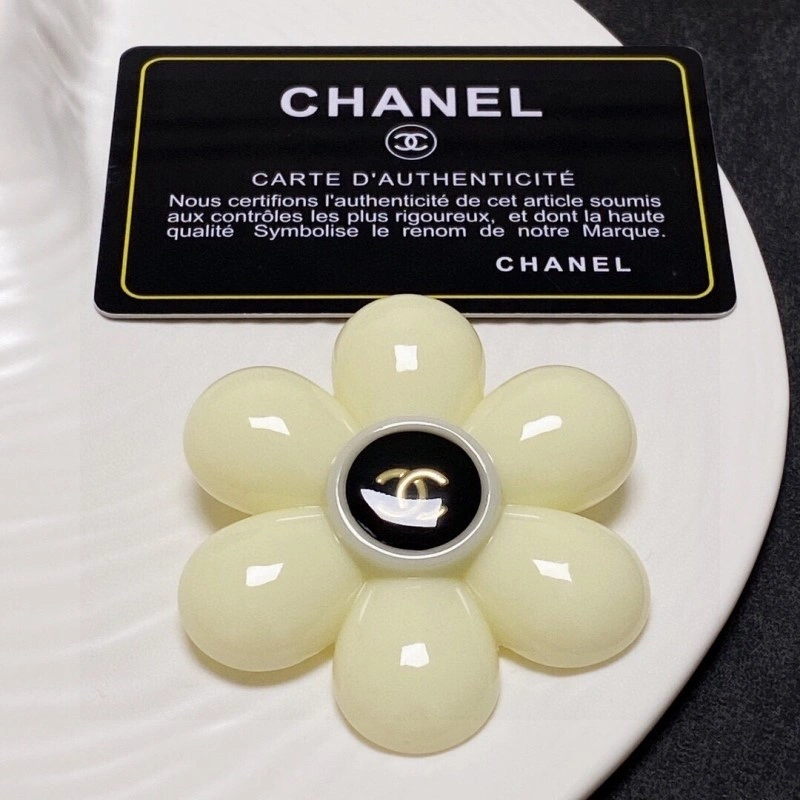 Chanel Brooches ModernLook 220392