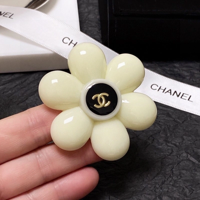 Chanel Brooches ModernLook 220392