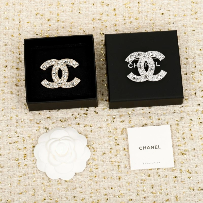 Chanel Brooches Youthful 220387