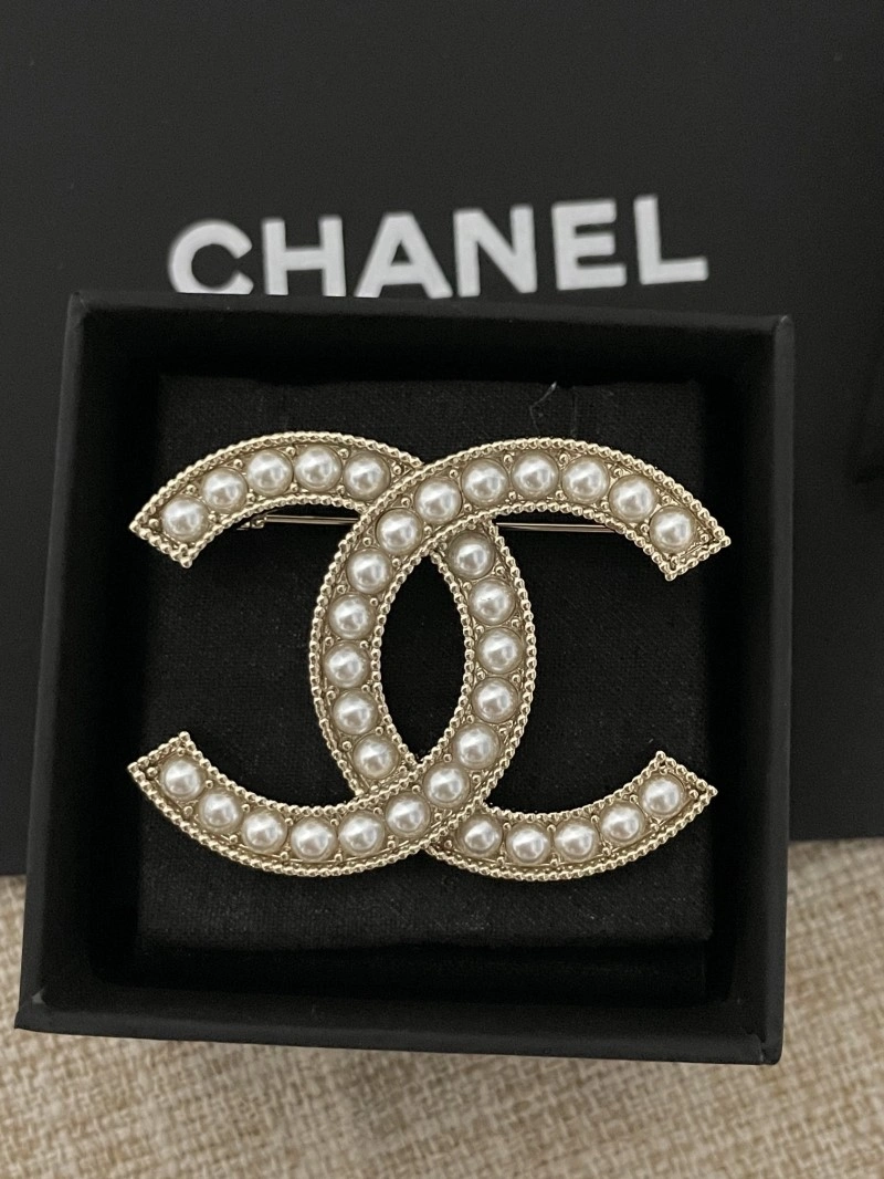 Chanel Brooches Stretchable 220384