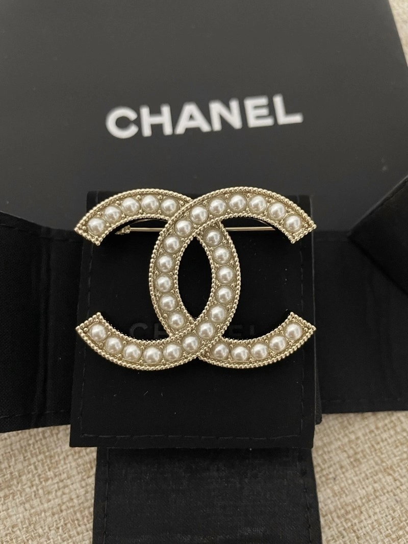 Chanel Brooches Stretchable 220384