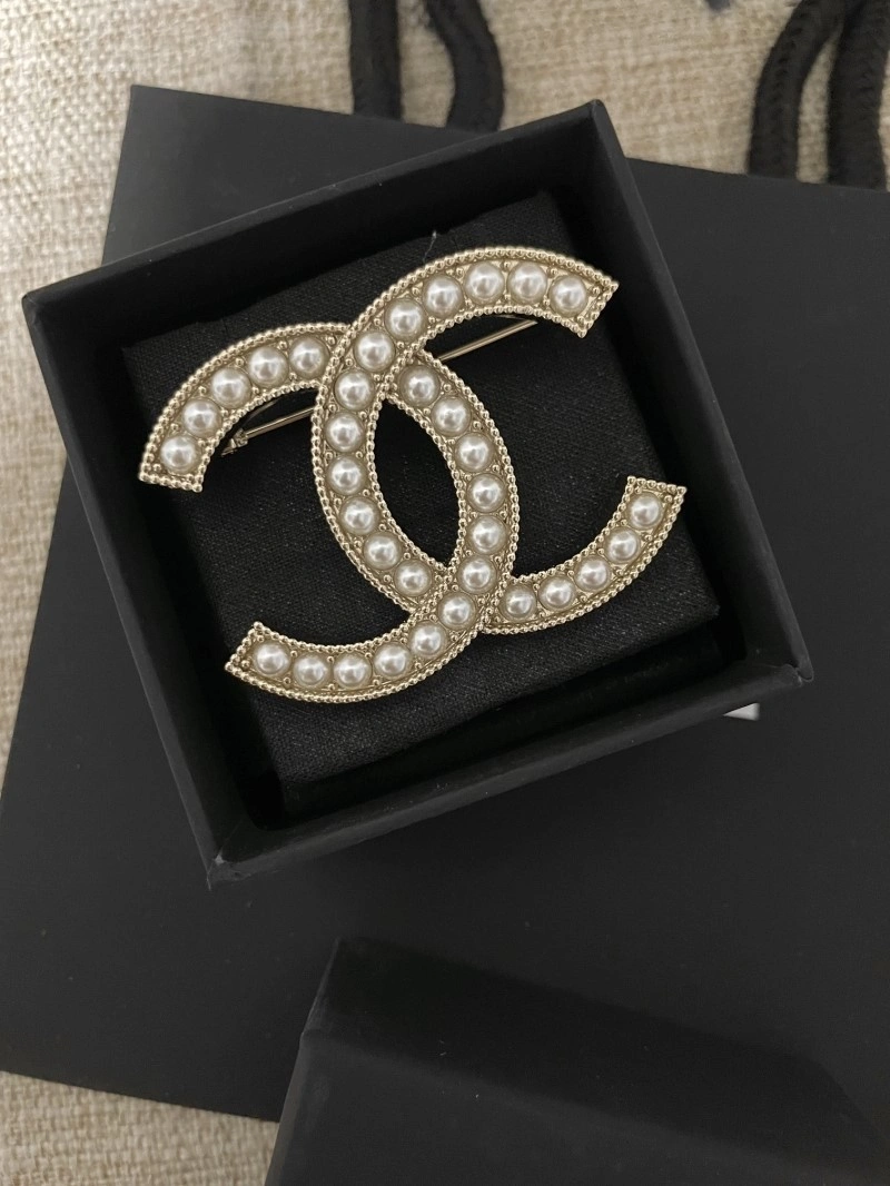 Chanel Brooches Stretchable 220384