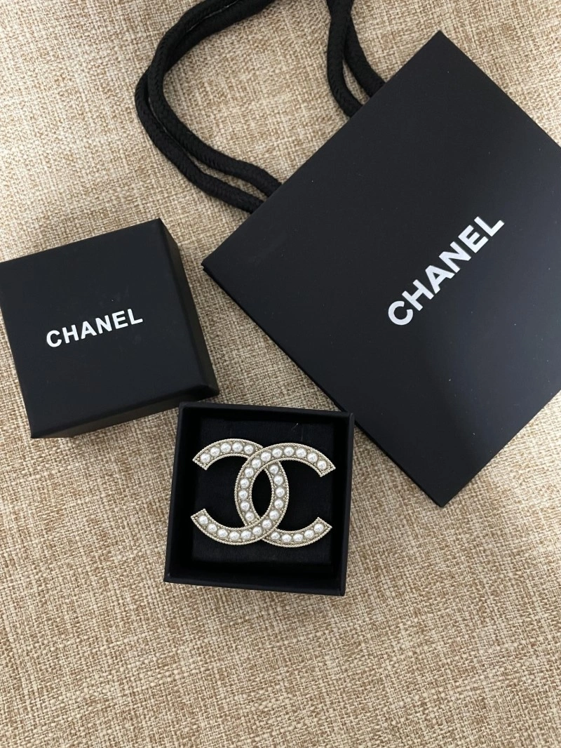 Chanel Brooches Stretchable 220384