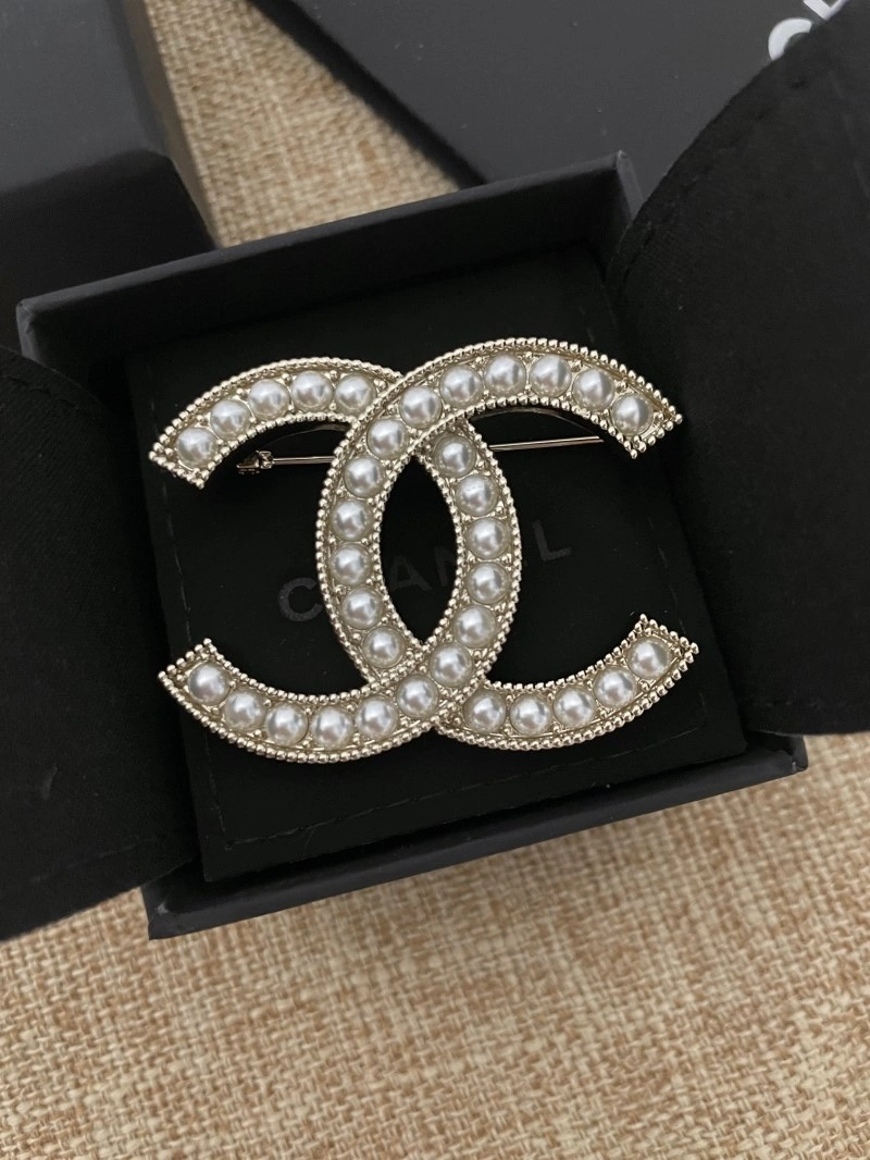 Chanel Brooches Stretchable 220384