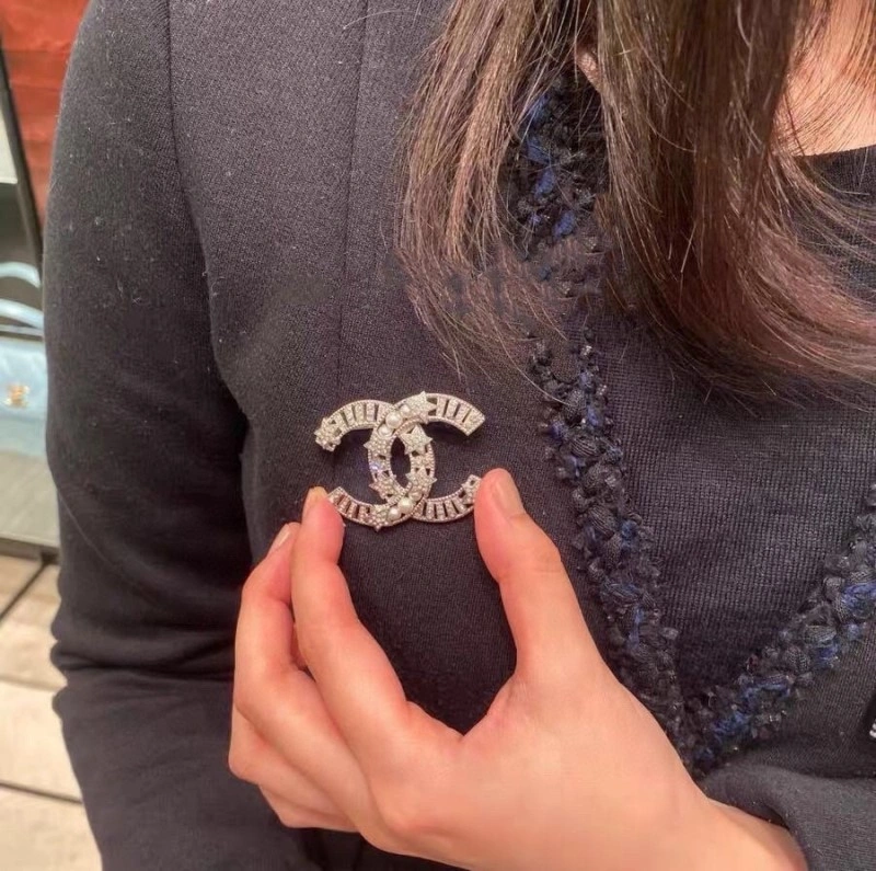 Chanel Brooches FastDry 220379