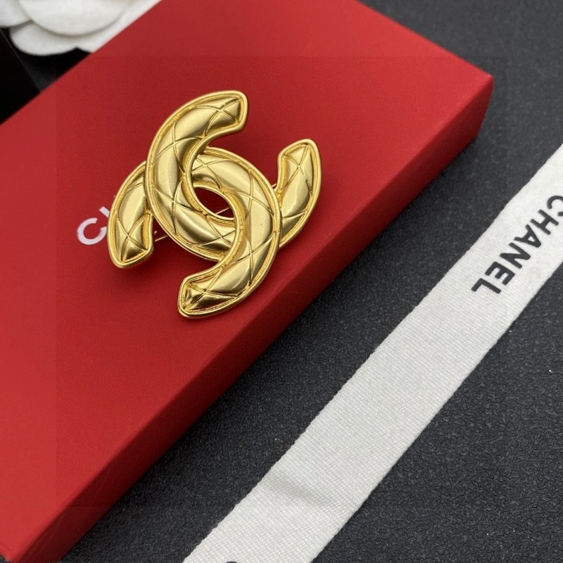 ComfortFit Chanel Brooches 220381