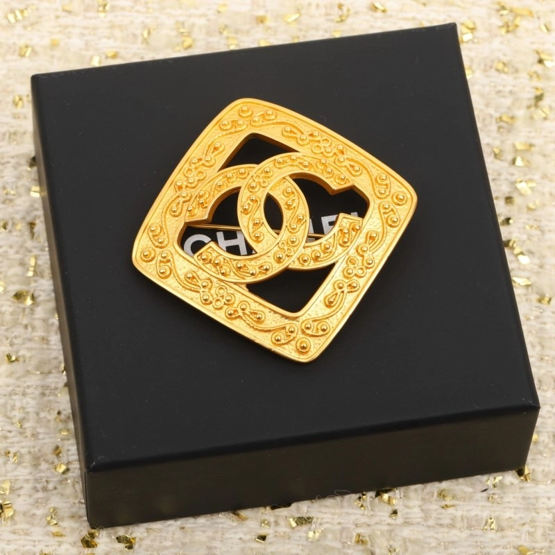 Chanel Brooches MultiPurpose 220367