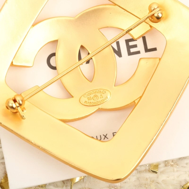 Chanel Brooches MultiPurpose 220367
