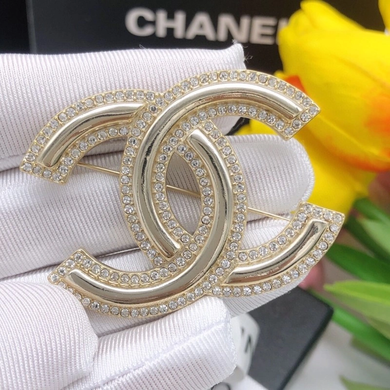 Chanel Brooches SmoothTexture 220401