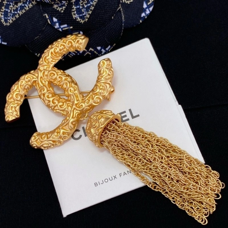 Chanel Brooches Refined 220357
