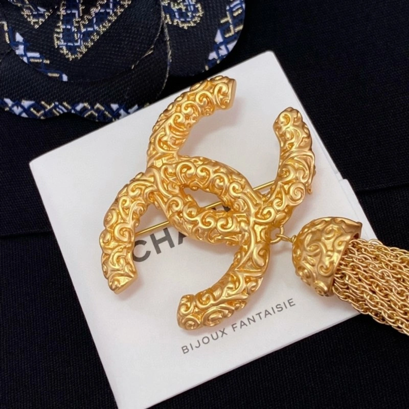 Chanel Brooches Refined 220357