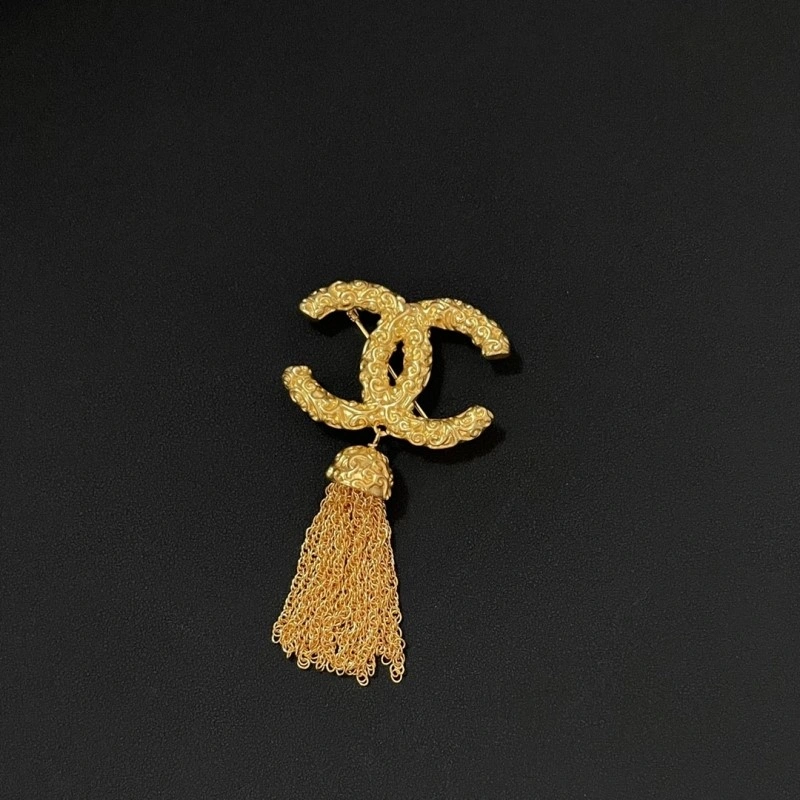 Chanel Brooches Refined 220357