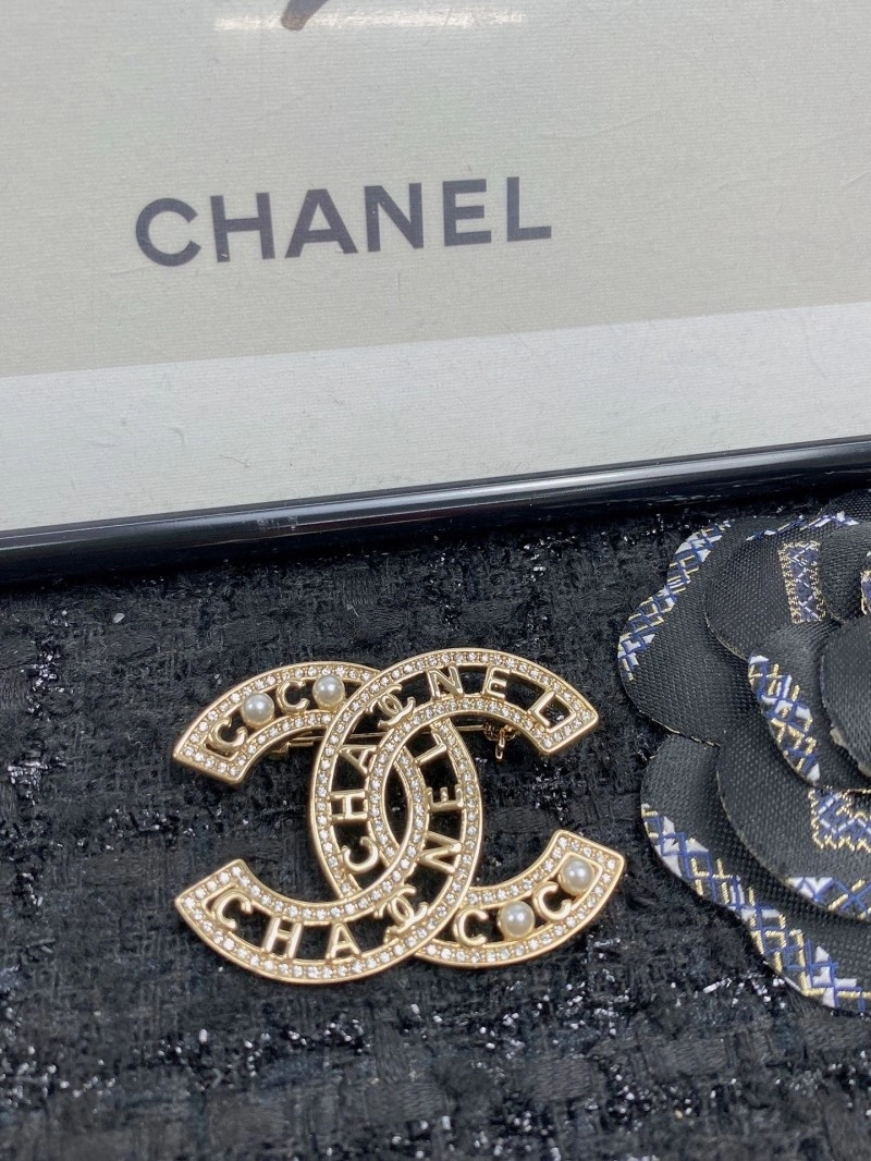 Classic Chanel Brooches 220346