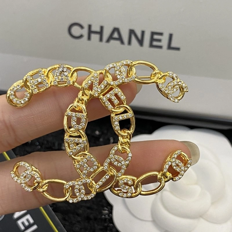 Chanel Brooches RelaxedFit 220326