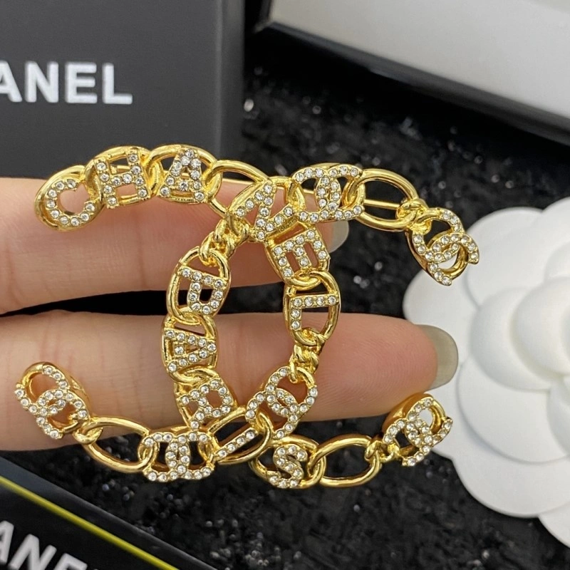 Chanel Brooches RelaxedFit 220326