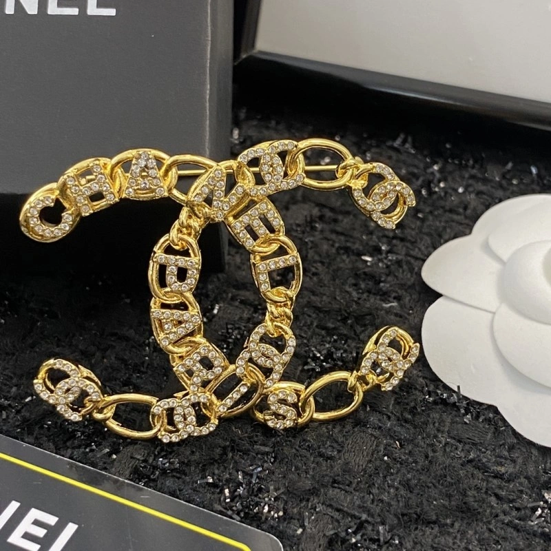 Chanel Brooches RelaxedFit 220326