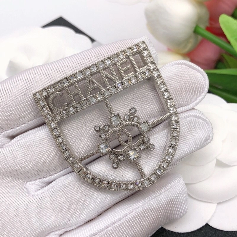 Chanel Brooches Stretchable 220323