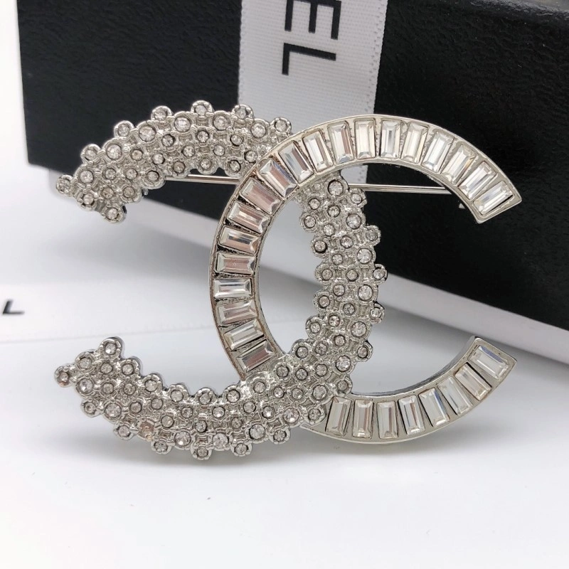 Chanel Brooches EyeCatching 220307