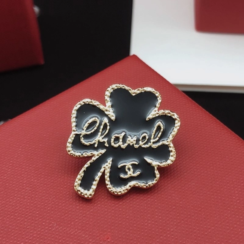 TechFriendly Chanel Brooches 220398
