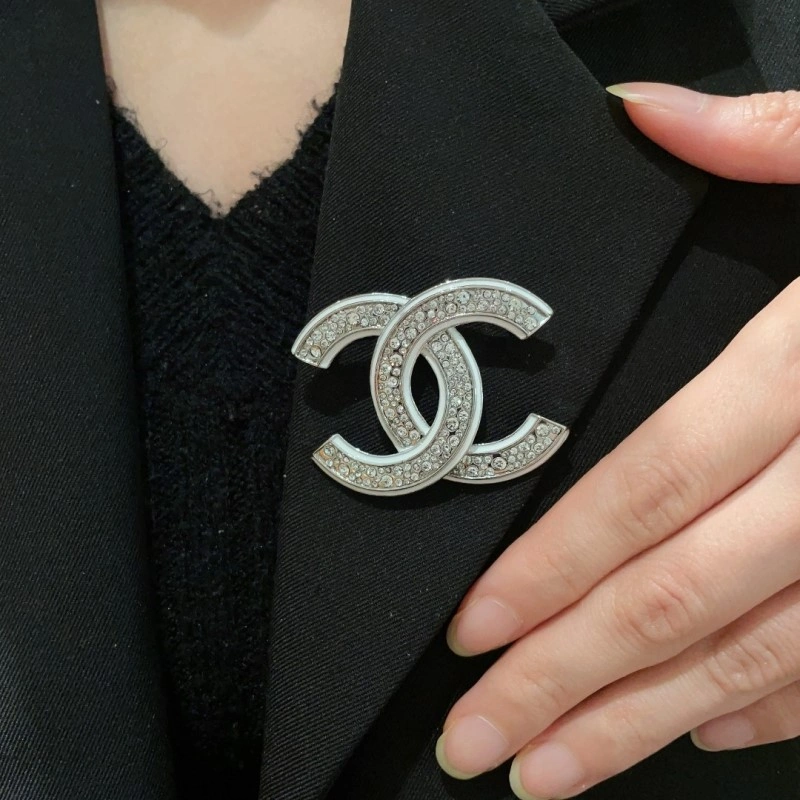 Chanel Brooches Minimalist 220303